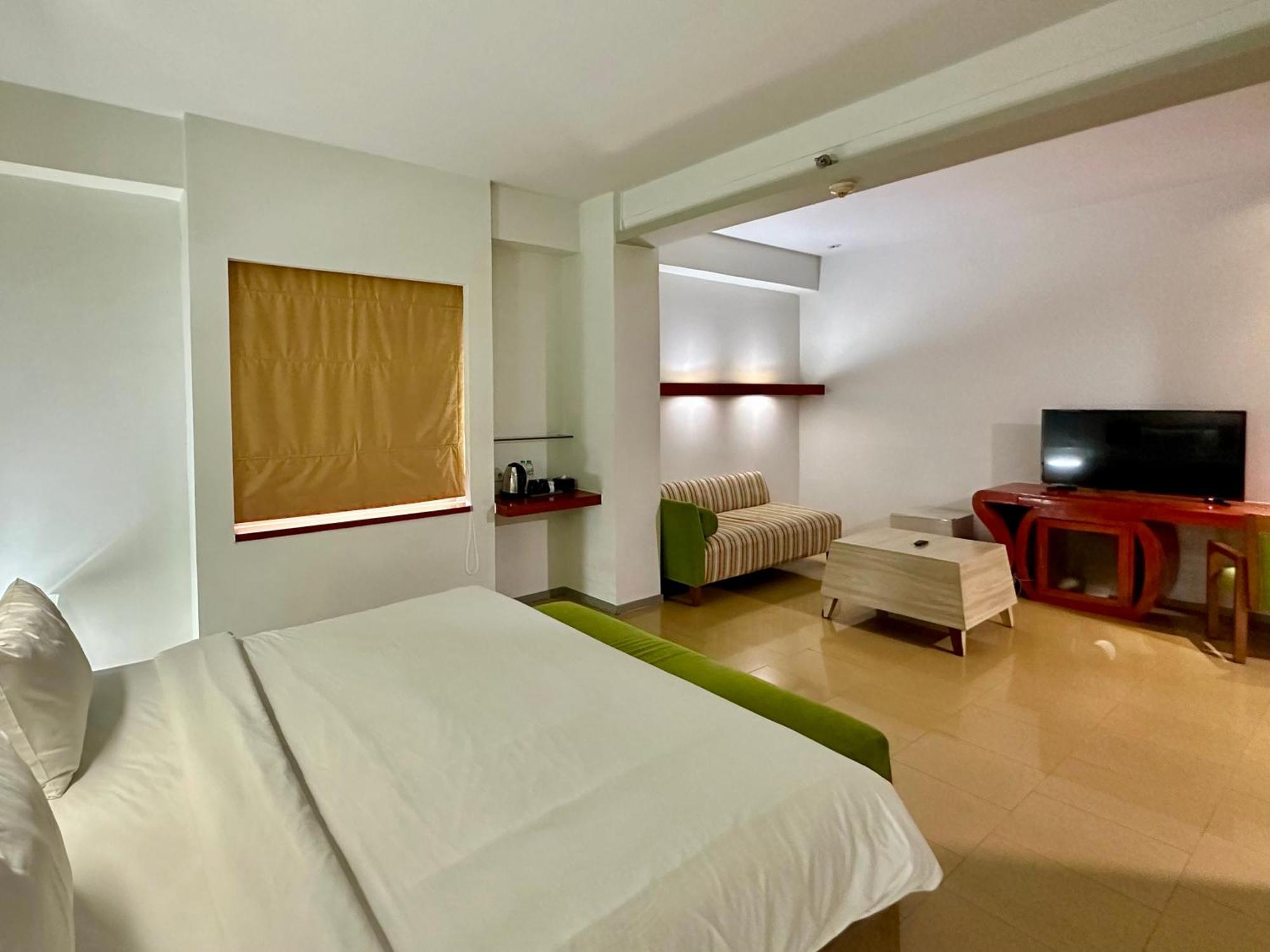 Sparks Life Jakarta, Artotel Curated Exterior foto
